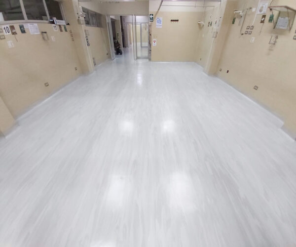 Piso SPC en Espacio Comercial